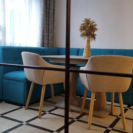 12 місяців-травень, басейн з підігрівом Guest house Slavske