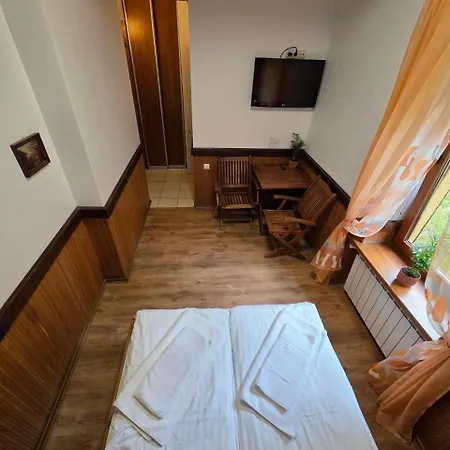 12 місяців - травень, басейн з підігрівом Гостевой дом 3*