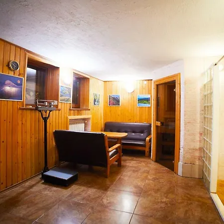 Guest house 12 місяців-травень, басейн з підігрівом Slavske