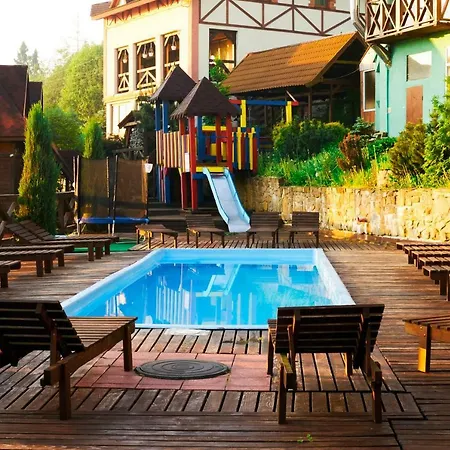 12 місяців-травень, басейн з підігрівом Guest house Slavske