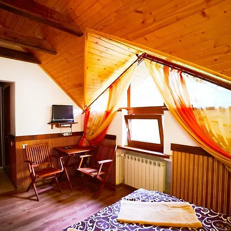 12 місяців-травень Slavske