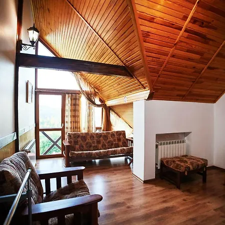 Guest house 12 місяців-травень, басейн з підігрівом *